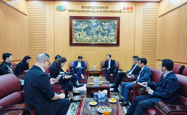 罗征校长率队出访越南高校 共谋艺术教育国际交流合作
