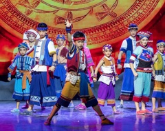 我校原创杂技剧《照破云天》亮相第十二届中国—东盟（南宁）戏剧周