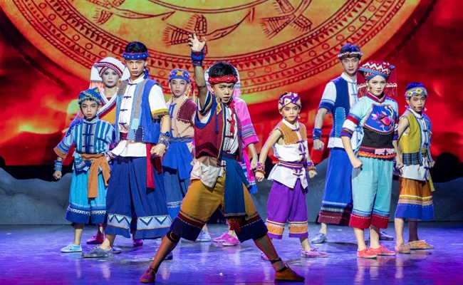 我校原创杂技剧《照破云天》亮相第十二届中国—东盟（南宁）戏剧周