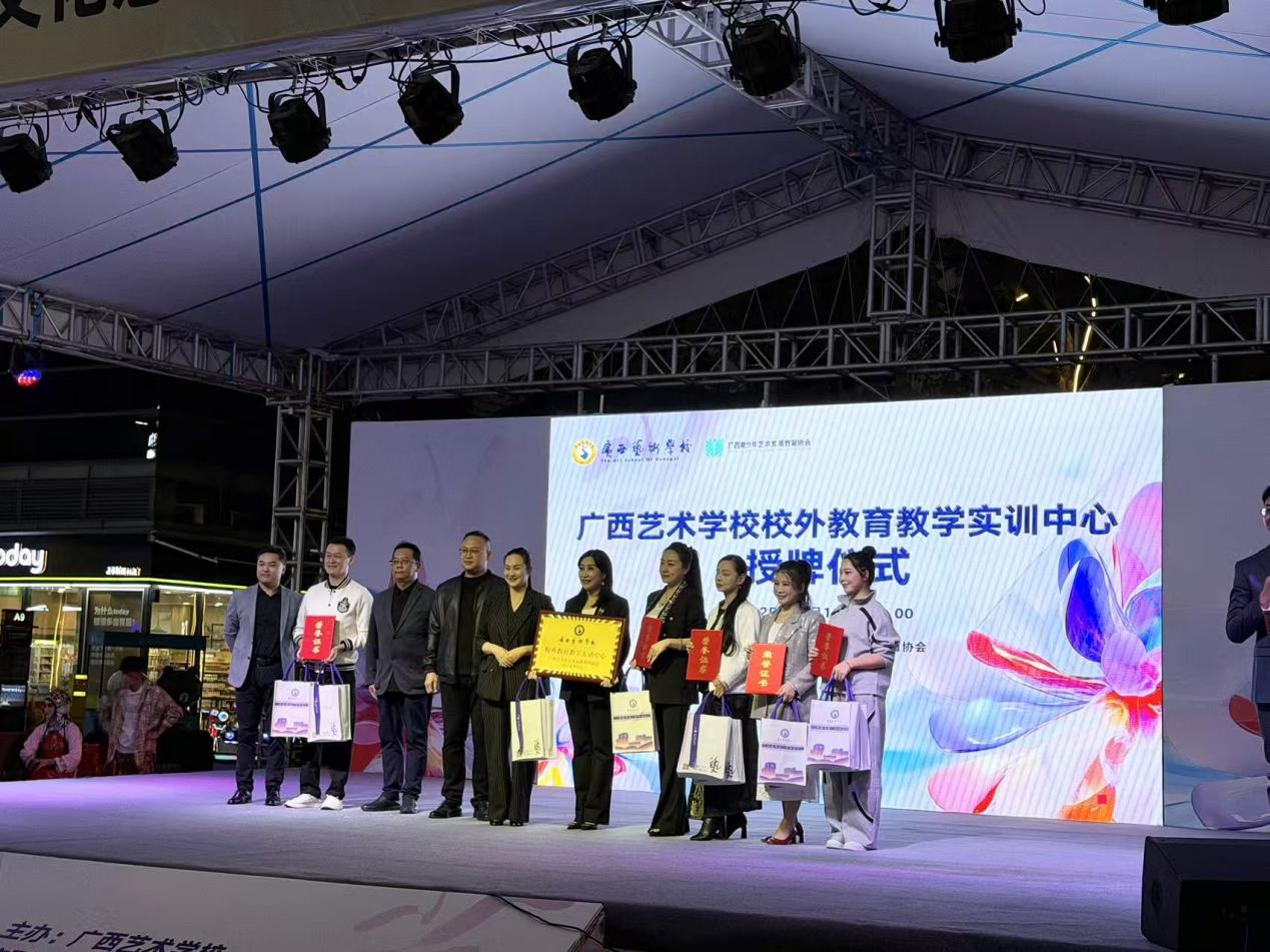 6e1224d6147ec2e6ef956d7bcf88602a