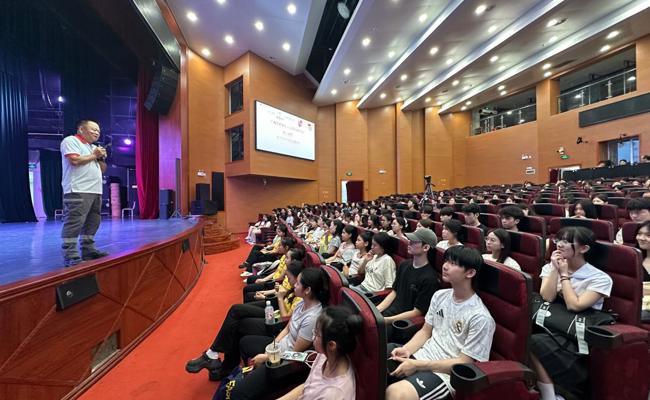 广西艺术学校开展地震应急暨救护演练&nbsp;筑牢校园安全防线
